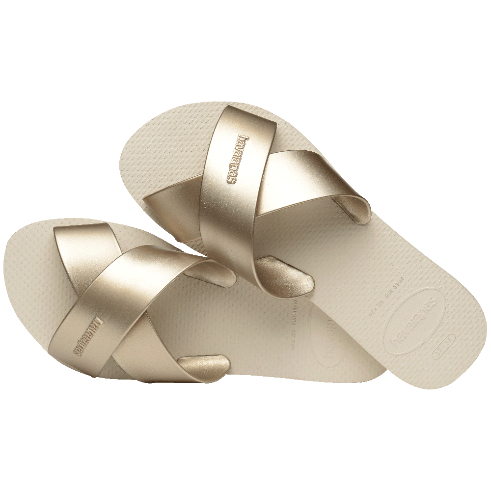 Rasteirinha Aqua Metallic: Slide Confortável com Tiras Metalizadas para Estilo Brilhante